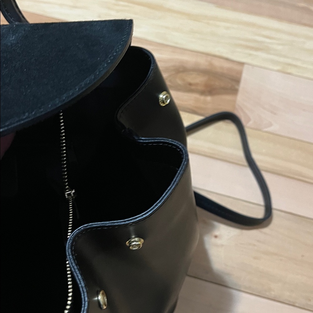 Chic Black Leather Satchel - Picture 15 of 17
